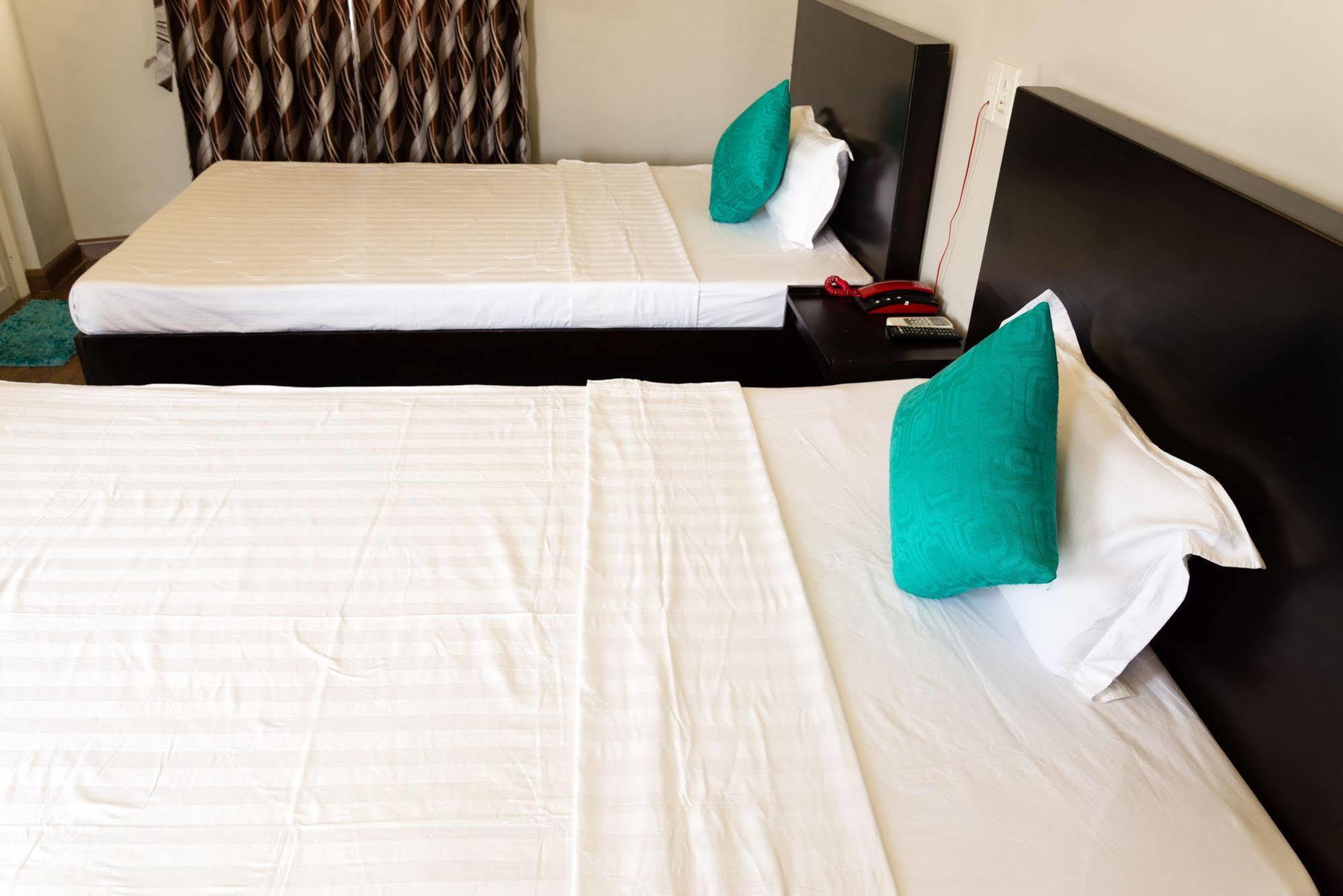 Cosmos Hotel Nha Trang By Ht Exterior foto