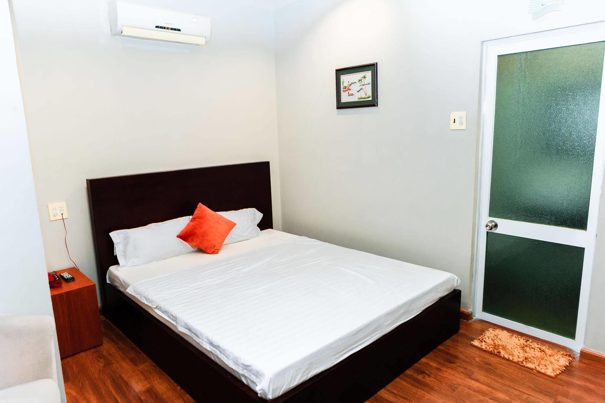 Cosmos Hotel Nha Trang By Ht Exterior foto